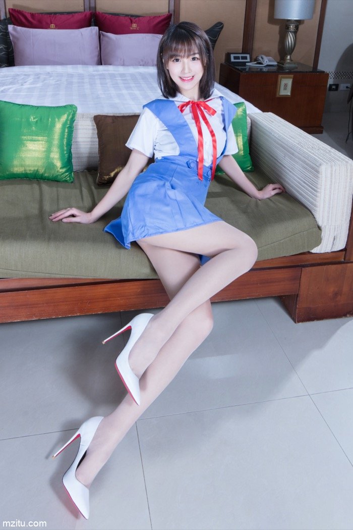 台湾妹子好甜美，一双大白腿让人移不开眼！(5)
